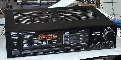 ONKYO TX-82 QUARTZ SYNTH AM/FM STEREO 