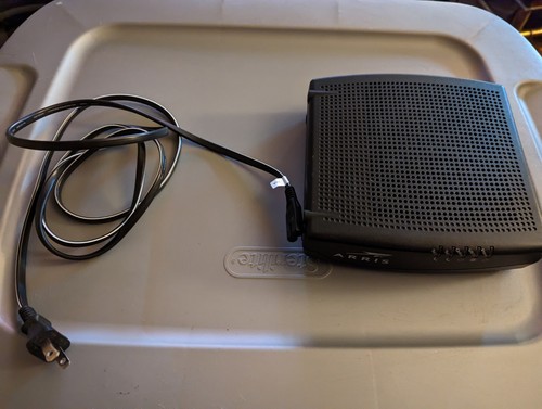 ARRIS Touchstone TM1602 DOCSIS 3.0 E-MTA with Power Cord - Picture 2 of 3