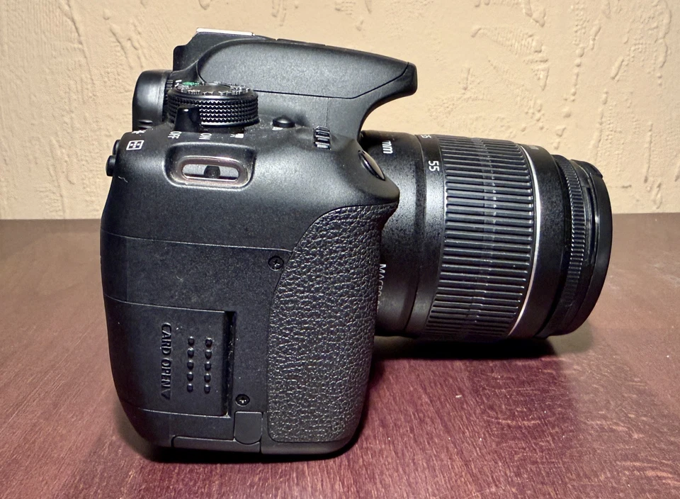 Canon EOS 700D Kit EF-S 18-55mm Objektiv - Bild 2 von 4