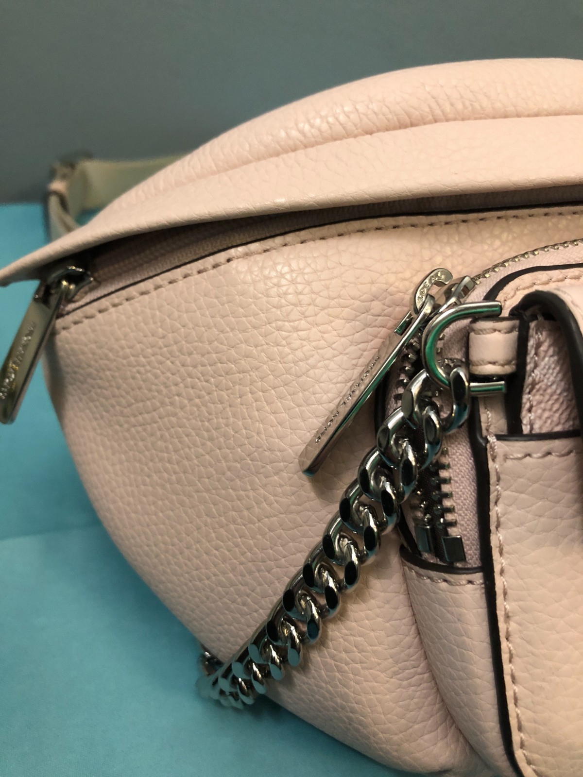 Michael Kors Maisie Large Pebbled Leather 2-n-1 Sling Light Powder Blush Color image 2