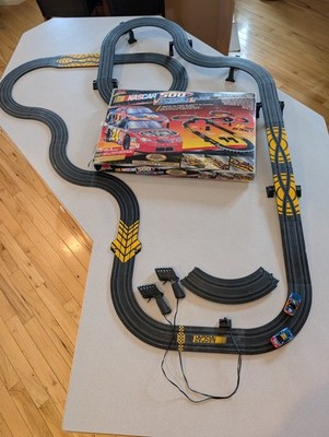 Vintage 1997 Life-Like NASCAR 600 HO Scale Slot Car Track Racing No Power Supply