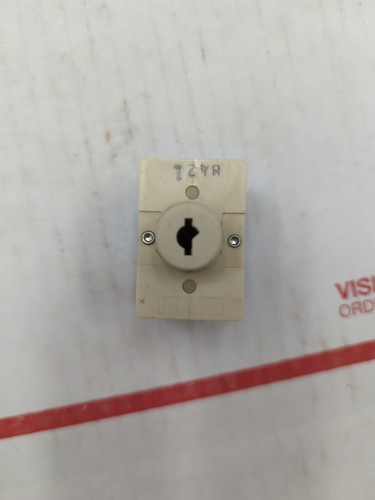 LAWN BOY Key Switch 682750 ---- J12 - Picture 2 of 4