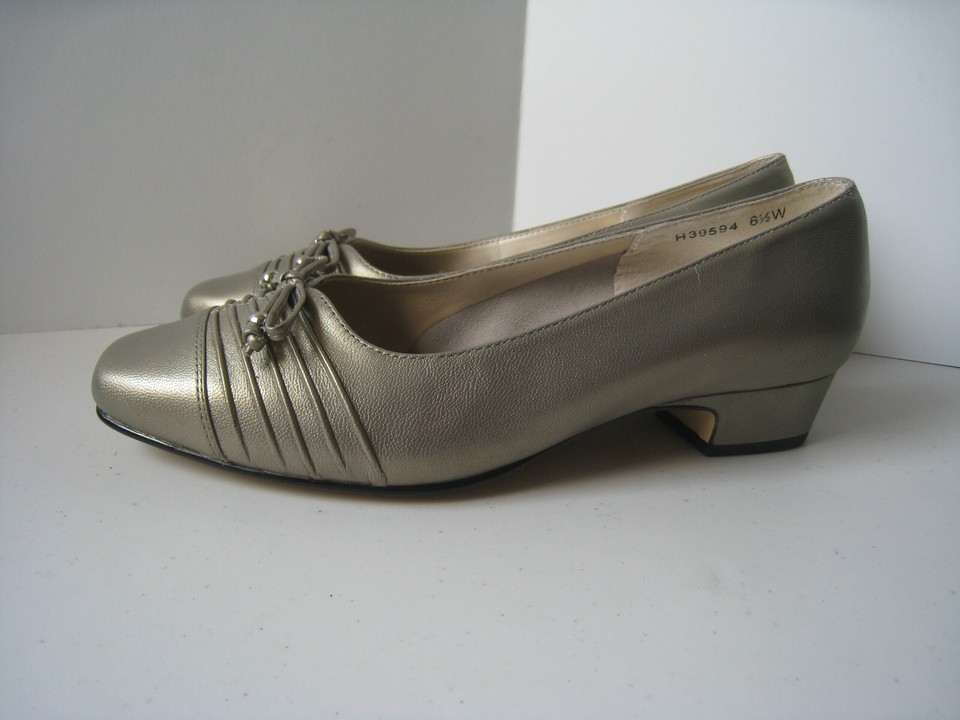 Ros Hommerson Womens Shoes Size 6.5 W Silver Gold Metallic Soft Leather