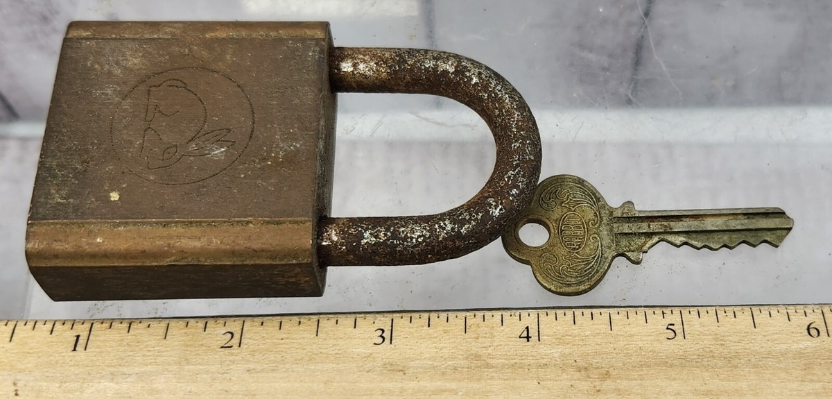 Wah Tung FTY LTD Metal Padlock Rabbit Advertising Brass Key