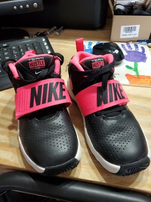 nike team hustle d8 girls