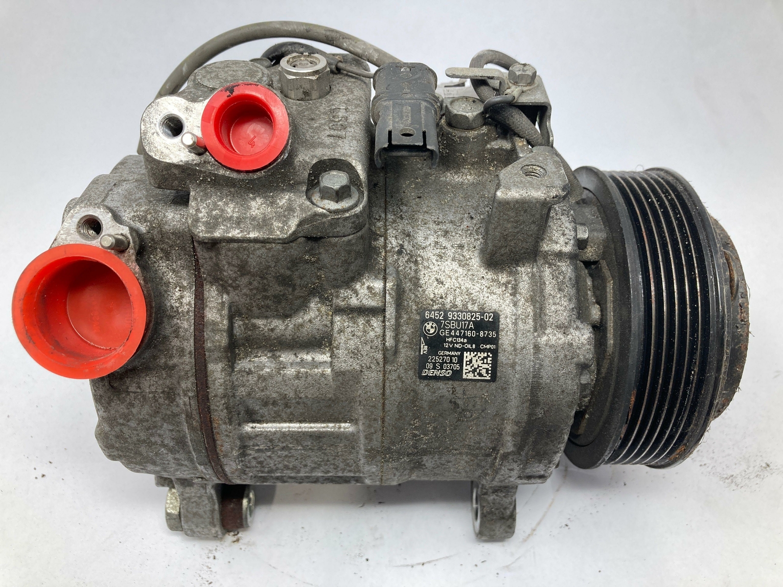 2016 BMW 320 A/C AIR CONDITIONING COMPRESSOR. 22527010  