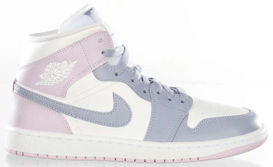 Preços baixos em Billie Eilish x Air Jordan 1 KO Volt W | eBay
