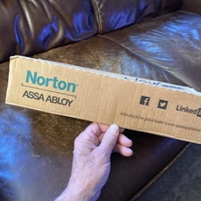 Norton Assa Abloy Door Control Door Closer 8501X689 8500 Series Alum Silver New