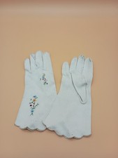 Vintage Ladies White Gloves Floral Embroidered Kayser One Size