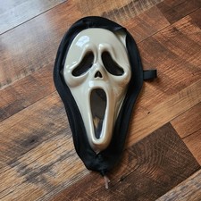 Ghost Face Scream Movie Mask Apr/Jun 2010 Halloween Costume Horror Scary Creepy