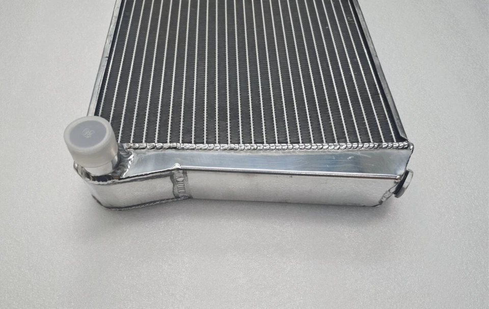 Radiador de aluminio apto para MG Midget 1275 MT 1967-1974 1968 1969 40 MM doble núcleo Foto 4 de 4
