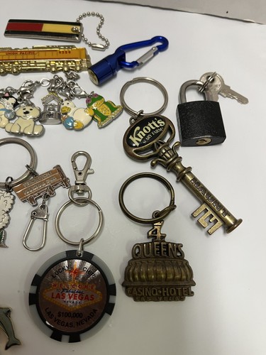 Keychain lot CA, Yellowstone, Casino, Religious, Weight Watchers, Train, #1 - Picture 6 of 9