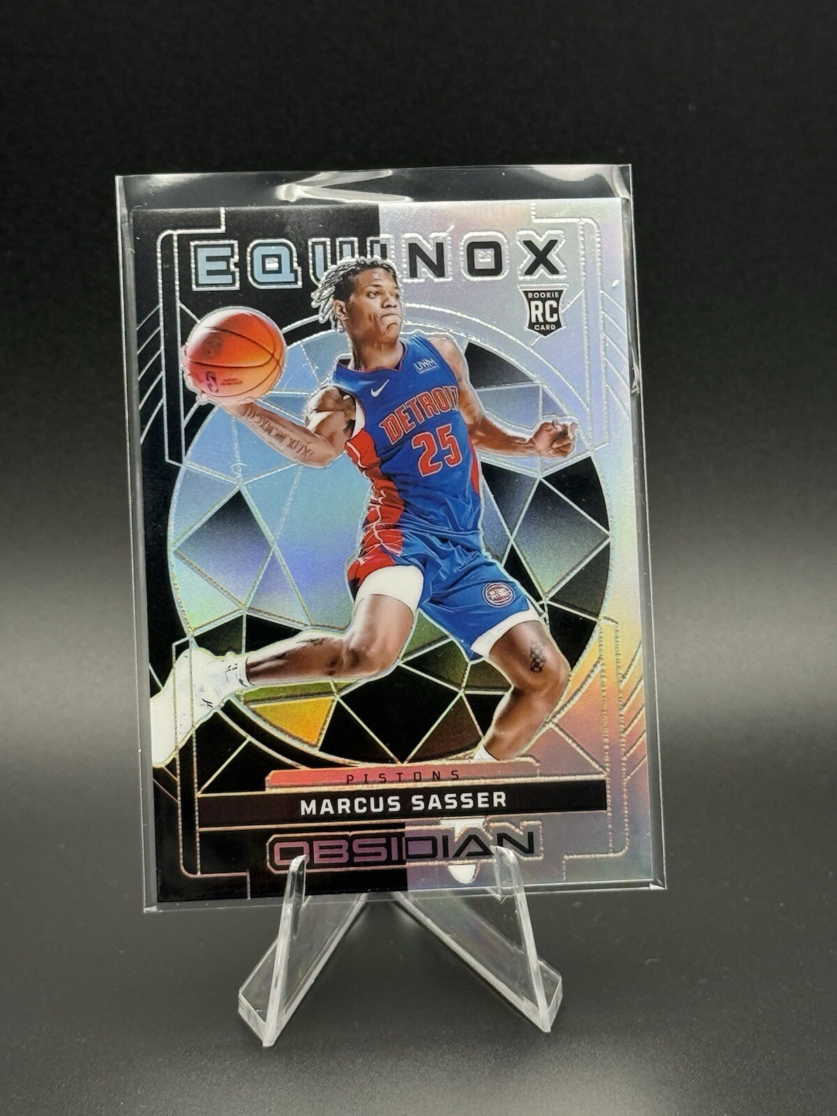2023-24 Panini Obsidian - Equinox #3 Marcus Sasser /99 (RC)