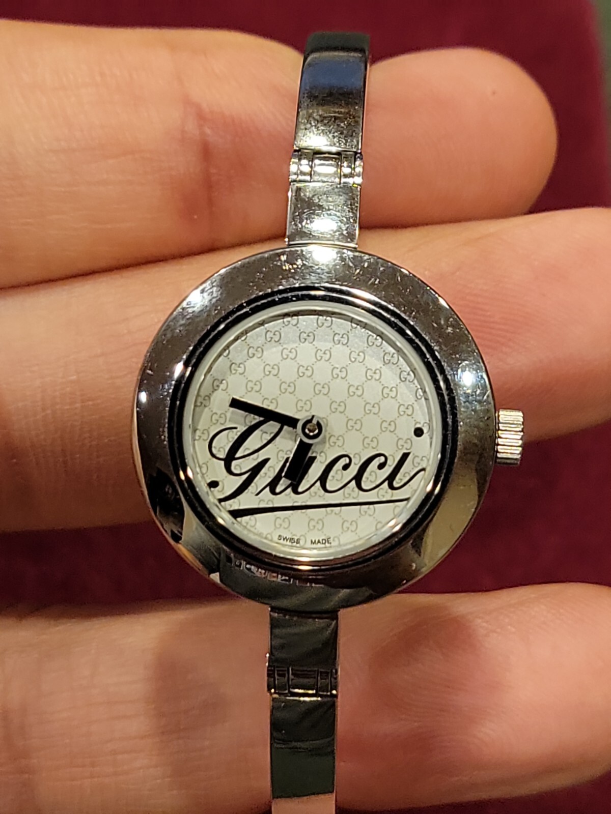 Gucci Silver 105 Monogram Pattern White Dial Quar… - image 3