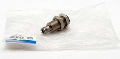 OMRON E2A3-M18KS11-M1-B2 Induktiver Sensor / Proximity sensor -unused-