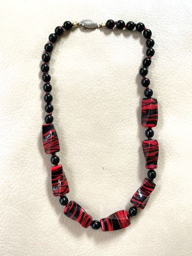 Vtg Murano Glass Hand Knotted BeadNecklace Hand made Red/black Rect. Beads 18”