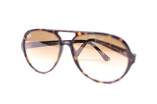 NEW RAYBAN RB4125 5000 710  CATS    SUNGLASSES   SIZE: 140