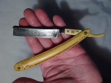 STRAIGHT RAZOR "ETCHED BLADE/ART SCALES/CELLULOID TANG/BOX W.H. MORLEY & SON