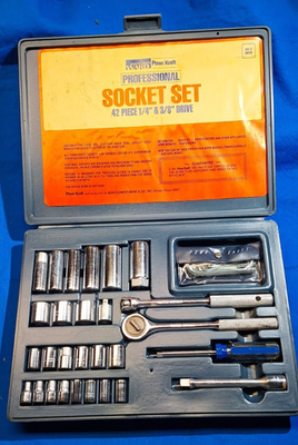 #ad POWR KRAFT 3 8 Drive Professional Socket Set 42 Pieces Montgomery Ward Un Used? $99.95