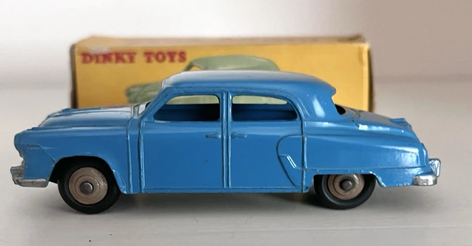 DINKY TOYS STUDEBAKER LAND CRUISER - No. 172 - NEAR MINT W/ORIG BOX - BEAUTIFUL - Image 2 of 4