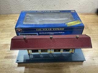 Lionel 6 37829 The Polar Express Station Platform O Train Accessory Pre Owned