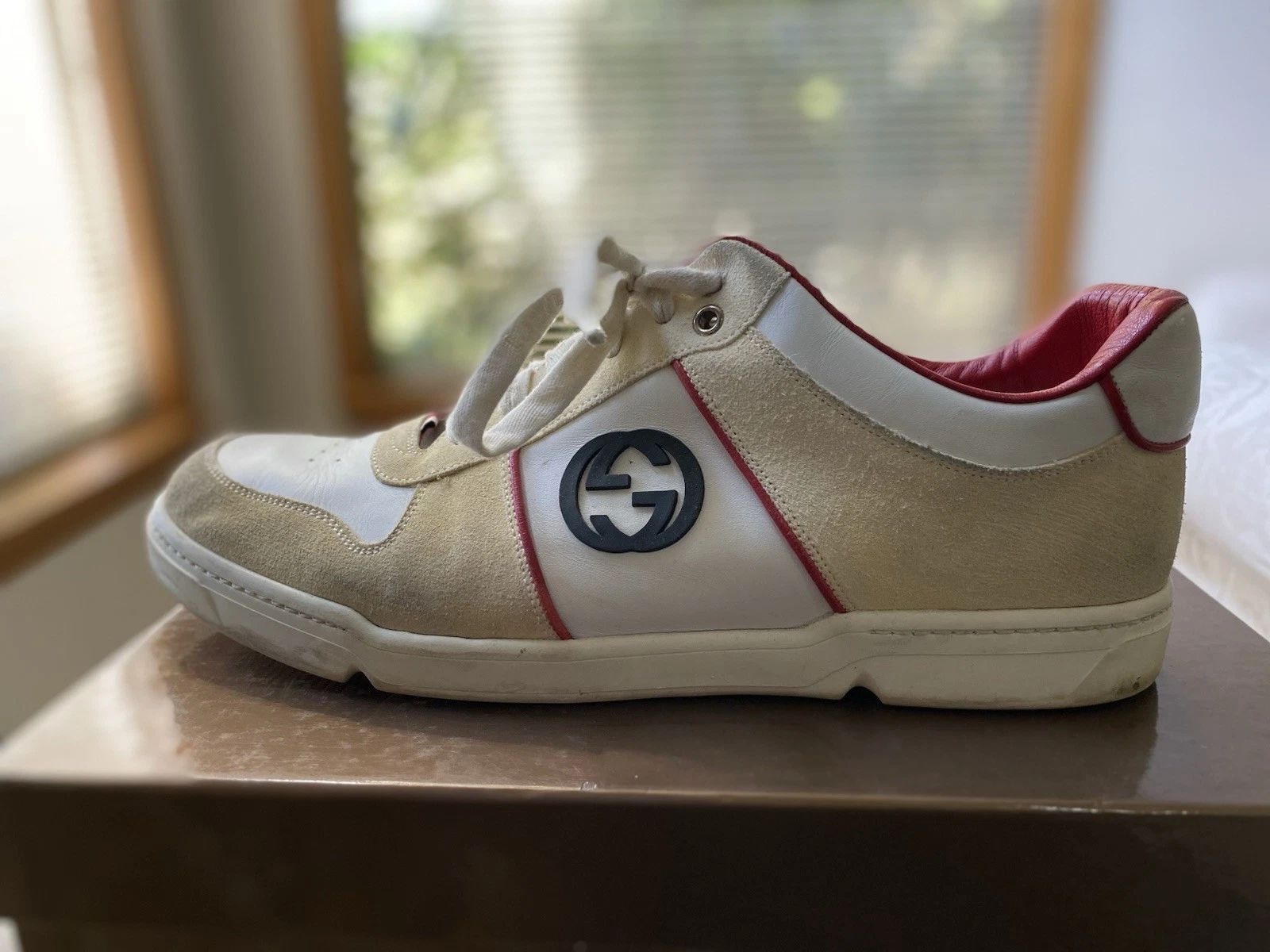 Baskets tennis homme Gucci logo GG avec boite pointure 11,5 blanc beige 