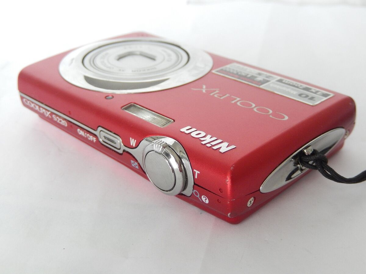 尼康 COOLPIX S220 10.0MP 3 倍光学变焦 CCD 数码相机 - 100 尼康 COOLPIX S220 10.0MP 3 倍光学变焦 CCD 数码相机 - 100