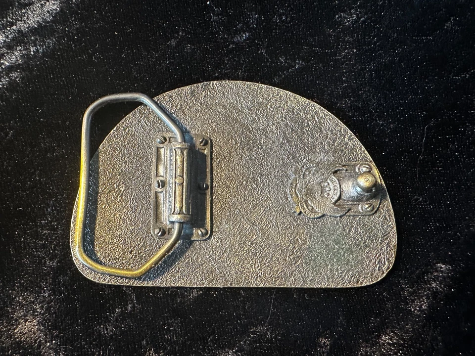 Hebilla de cinturón pesada de colección para hombre Trucker Bar Shield cilindro revólver raro hecho en EE. UU. Foto 3 de 4