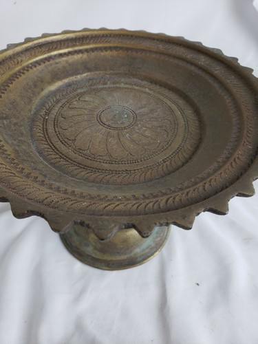 Great antique middle eastern bronze taza ca. late 19th C. 8" wide - Picture 2 of 11