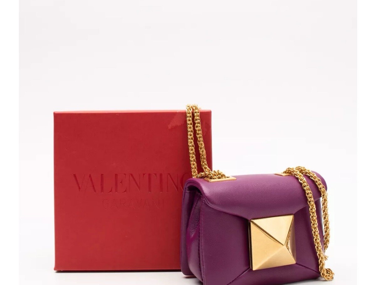 Authentic VALENTINO GARAVANI One Stud Leather Micro Shoulder Bag