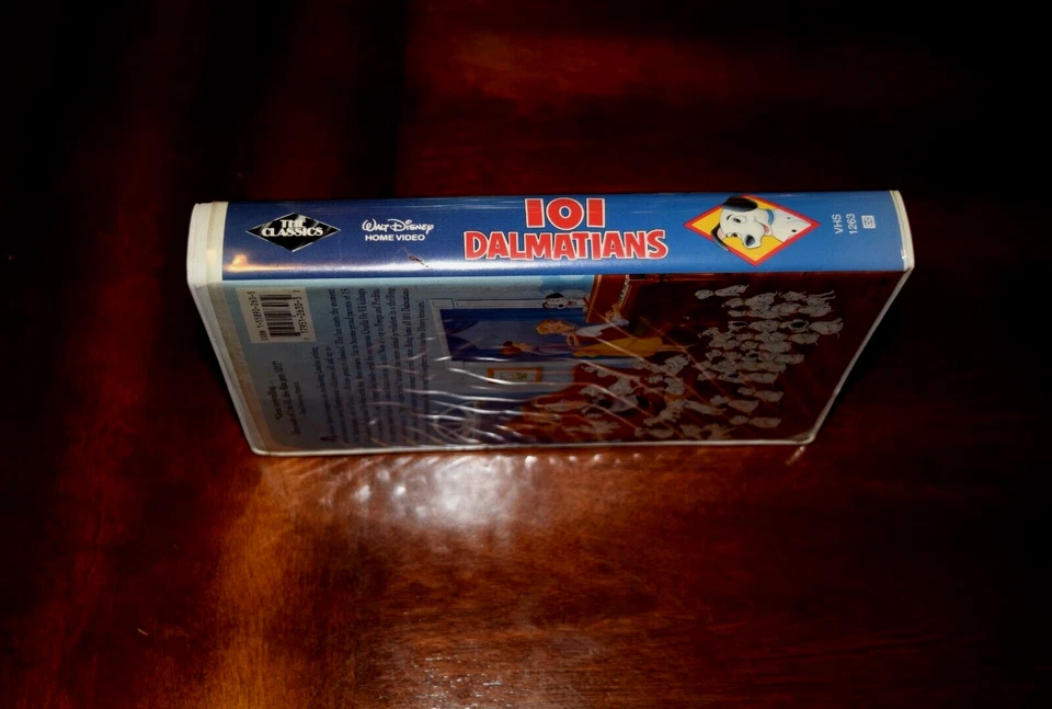 DISNEY (2X) CLASSIC 101 DALMATIANS BLACK DIAMOND SERIES VHS + SPANISH VERSION - Image 4 of 4