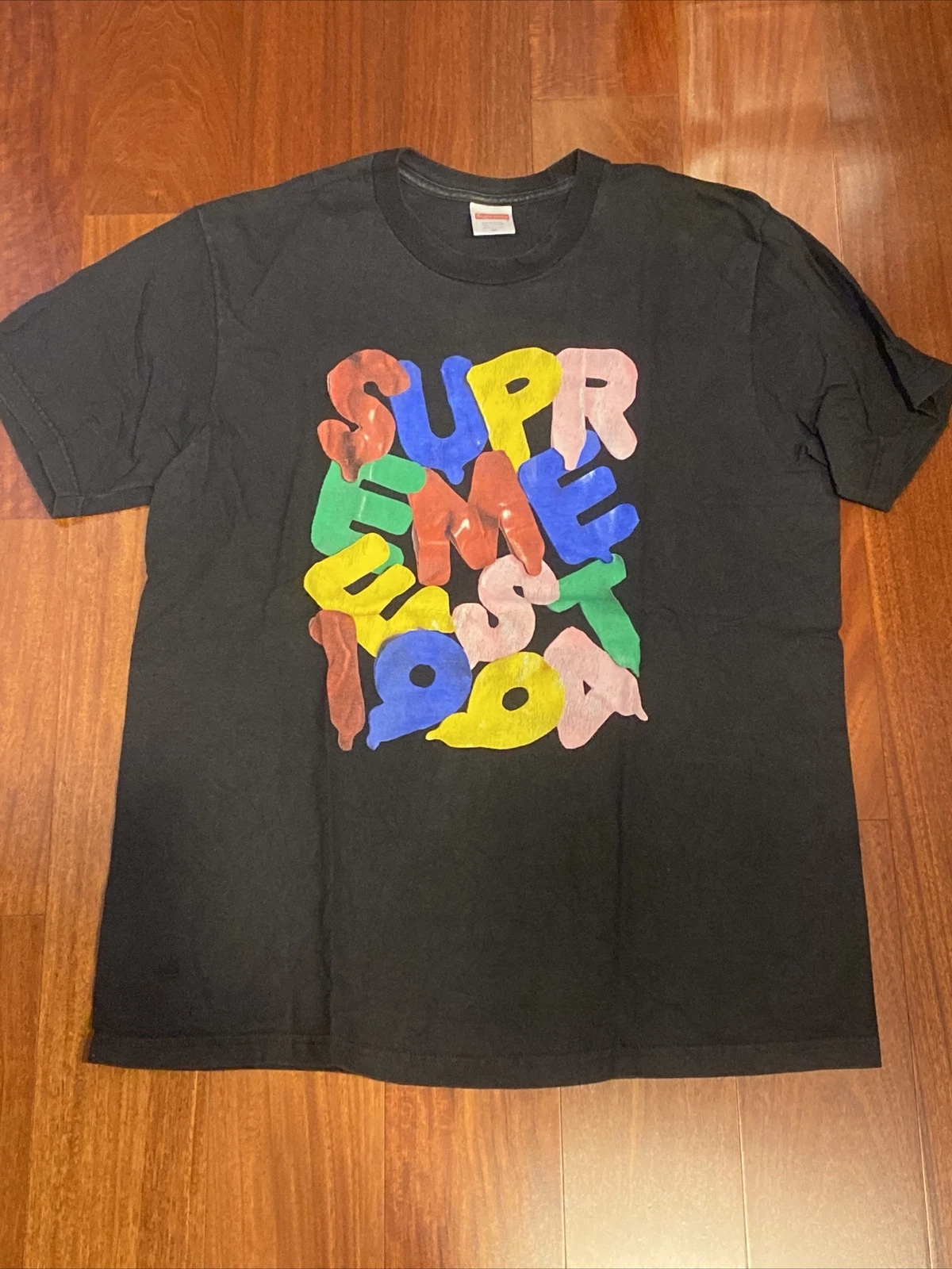 Tee shirt taille moyenne   Supreme ballon noir ballon moyen
