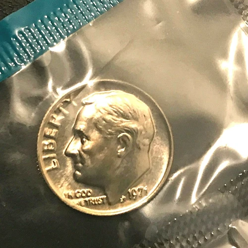 1971 P Roosevelt Dime Grading Choice Uncirculated  in Mint Cello
