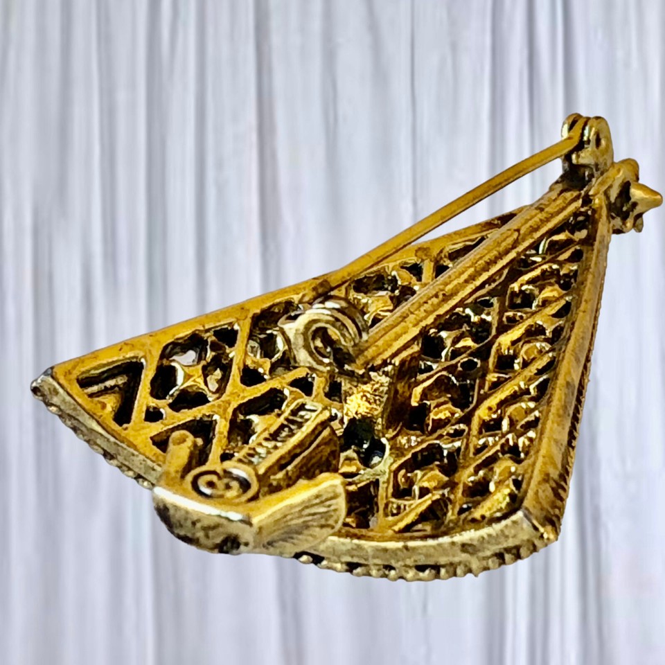 HOLLYCRAFT Vintage Christmas Tree Brooch Pin MultiColor Rhinestones