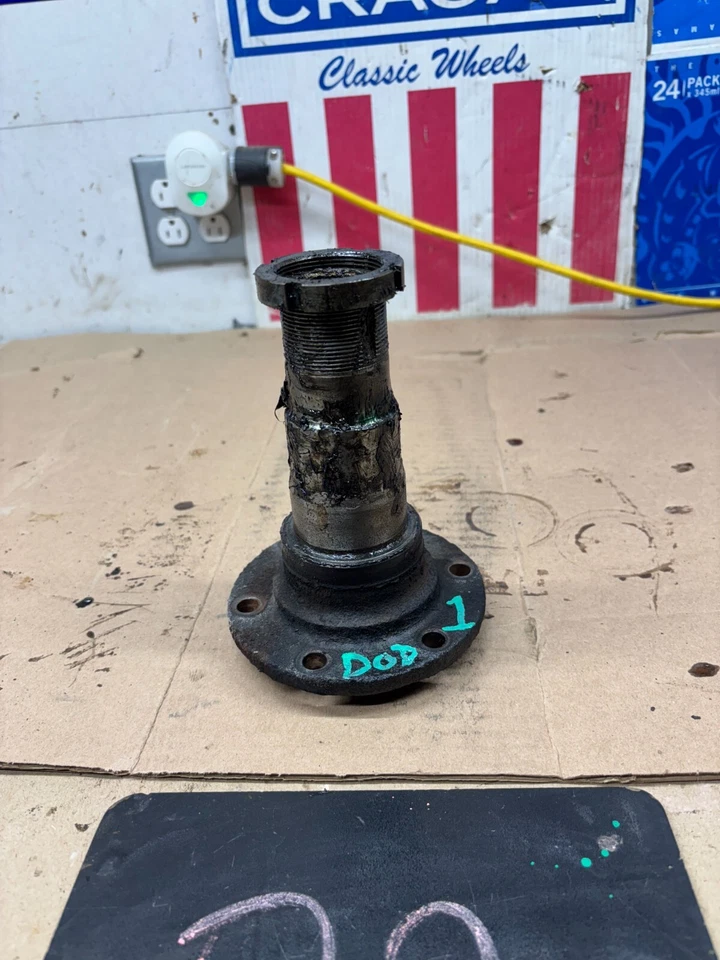 Dodge D100 D150 1981 86 1987 4x4 eje delantero Dana 44 eje rueda eje cubo Foto 2 de 4