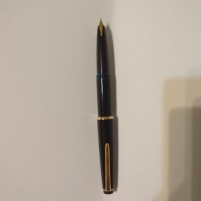 モンブラン　no32　万年筆　F　585 1960年代 60s モンブラン No 32 MONTBLANC No 32 （極細字） 14K