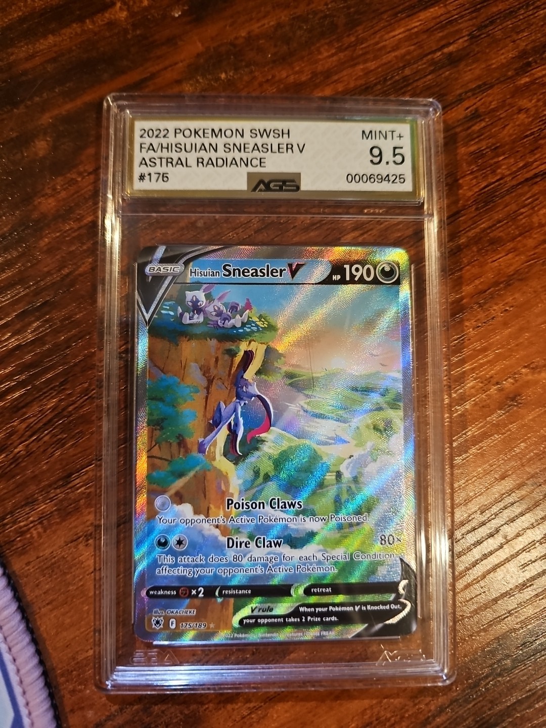 Hisuian Sneasler v 175/189 Astral Radiance 2022 Alt Art Rare Pokémon CGC 9.5