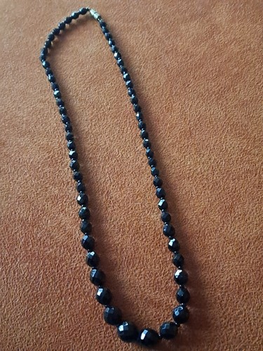 Classic Style Black Glass Bead Necklace 70cm. Facet cut VGC. 