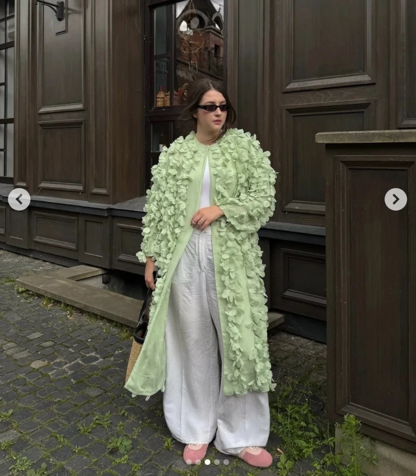 ZARA Mint Green Textured Floral Fabric Petal Coat Size M Bloggers Fave 3920/282 - Image 3 of 4