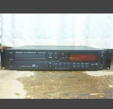 TASCAM CD-RW900MKII Professional CD Rewritable Recorder Player Rack Mountable