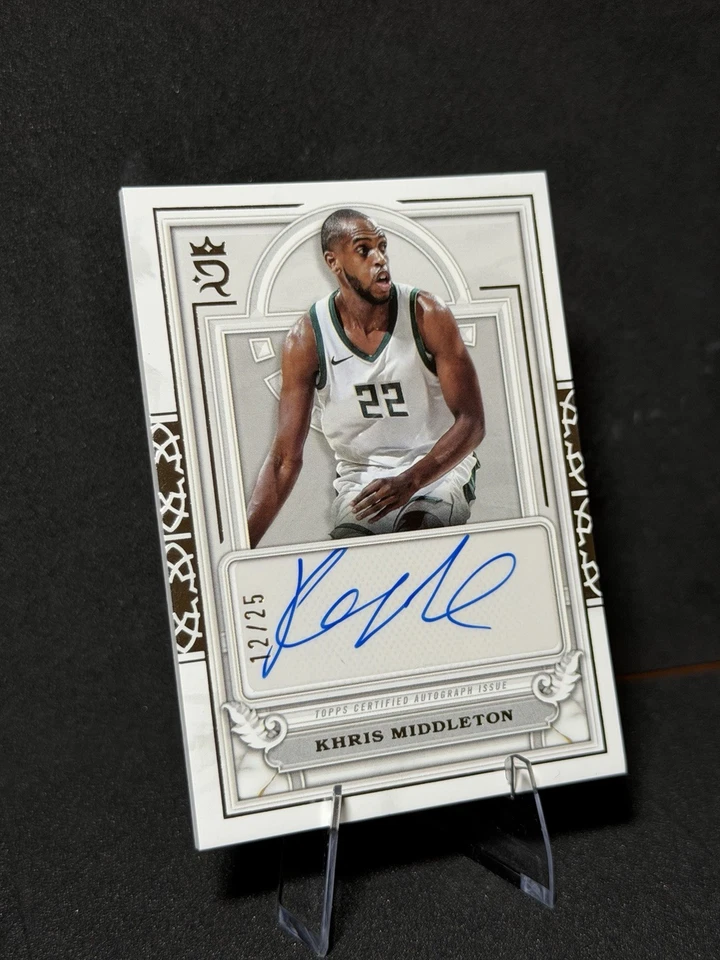 Khris Middleton 2023-24 Topps Royalty Court circular automático/25 SSP Bucks - Imagem 3 de 4