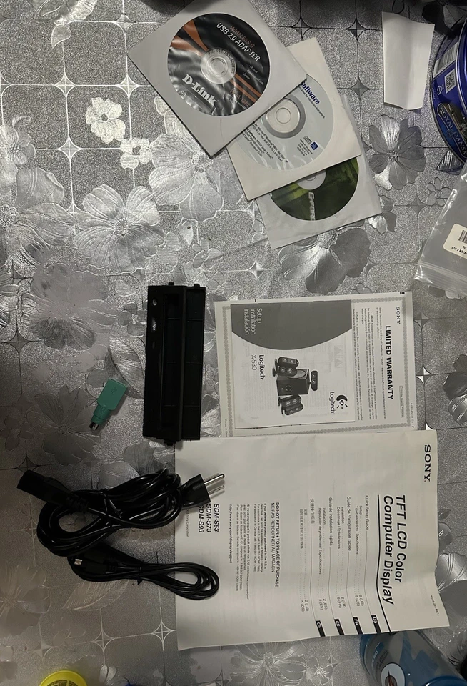 Sony SDM-S73 LCD (Color Computer Display) 17inch LCD Monitor Working - For Parts - Image 4 of 4