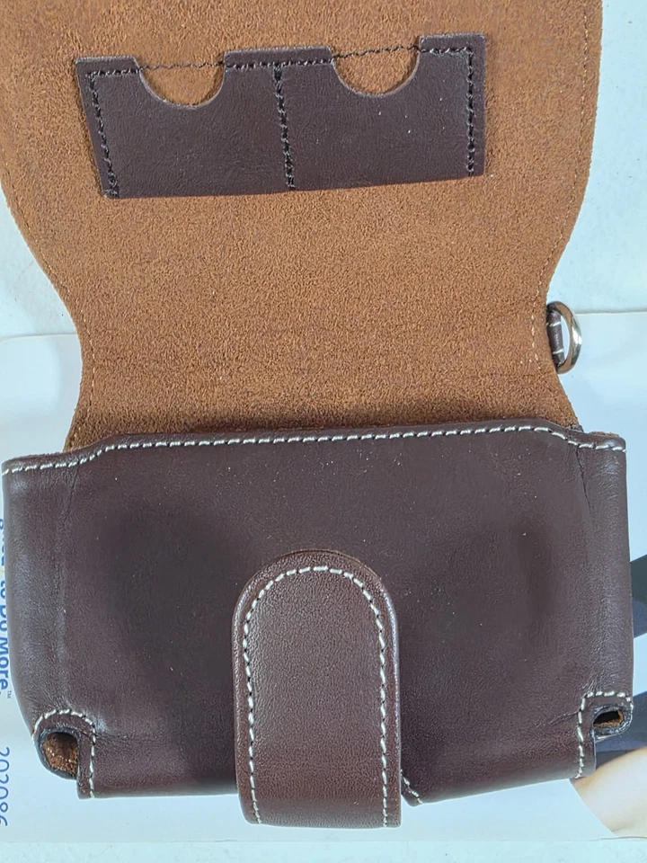 Funda delgada Olympus Premium para cámara digital cuero marrón 202286 4x3x1 Foto 2 de 4