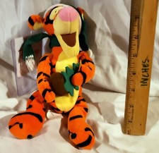 NEW DISNEY PARIS XMAS TREE TIGGER MBBP NWT FREE SHIP 