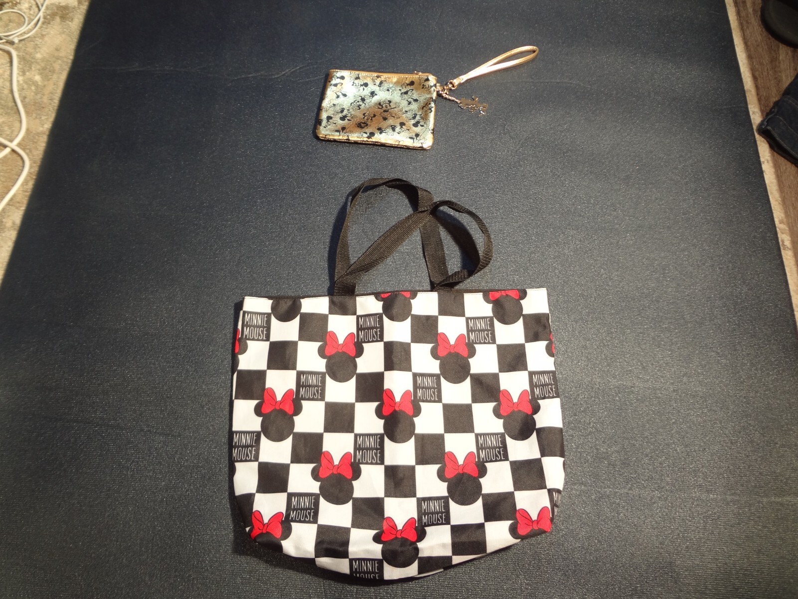 Disney Minnie Mouse Gold Wristlet & Keychain 2-Piece Set