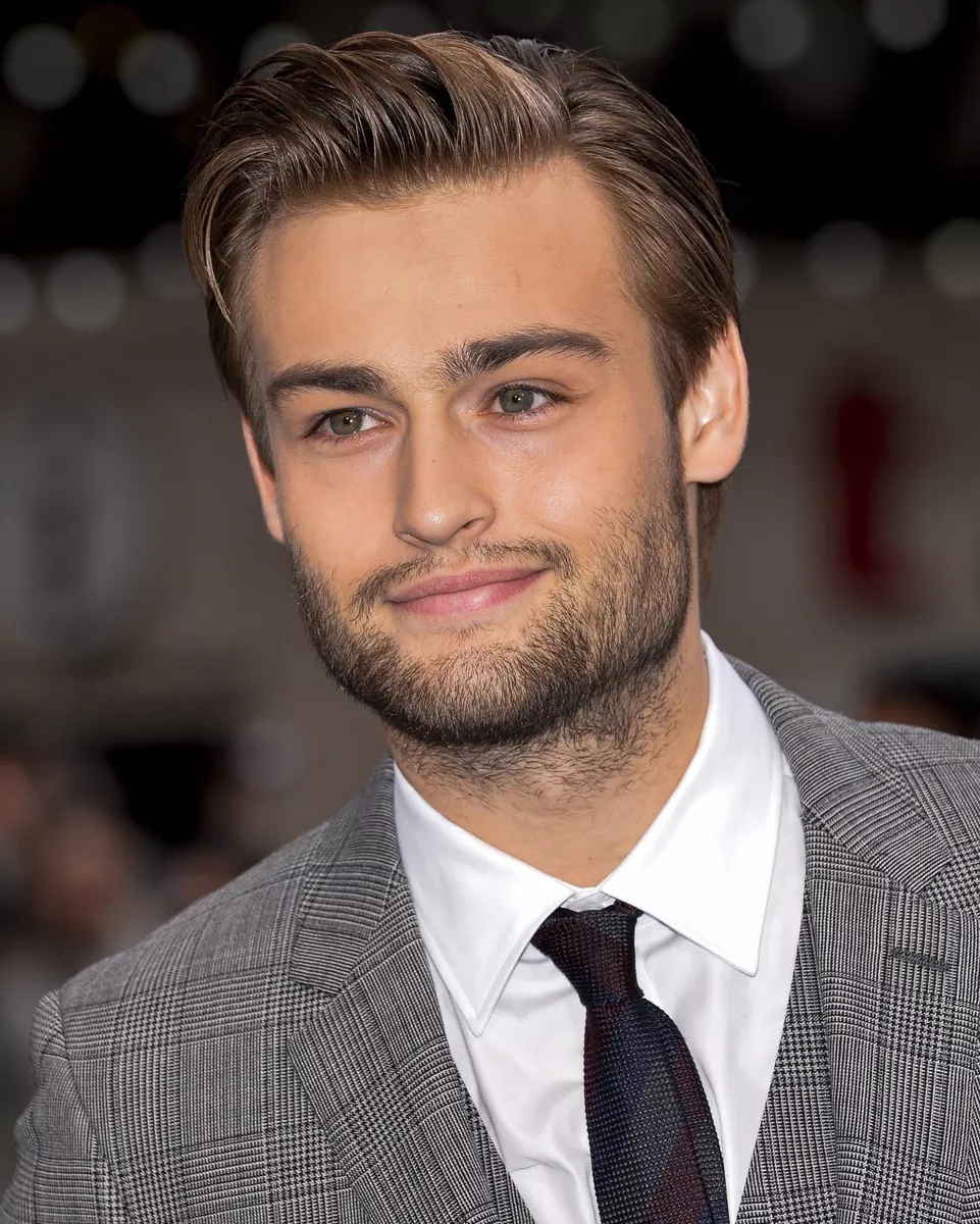 Douglas Booth Brasil