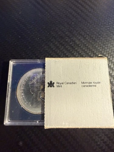 Royal Canadian Mint 1982 Regina Commemorative Silver Dollar Uncirculated