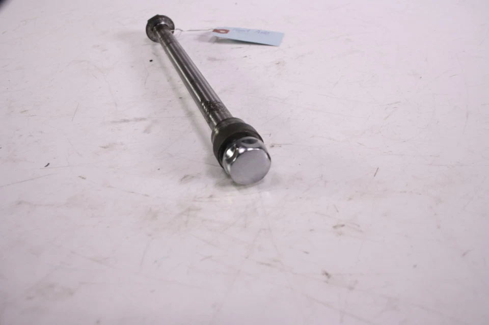 86 Yamaha FJ1200 Front Wheel Axle - Image 2 of 4