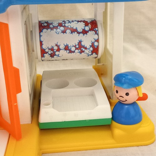 FISHER PRICE VINTAGE LITTLE PEOPLE LITTLE MART STAZIONE DI SERVIZIO AUTOLAVAGGIO - Foto 5 di 5