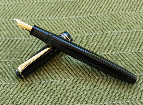 Parker Victory MK IV Fountain Pen Black 14K Gold Nib Made England Fully ...